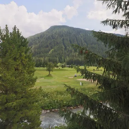 Golf - Schmid شقة *
